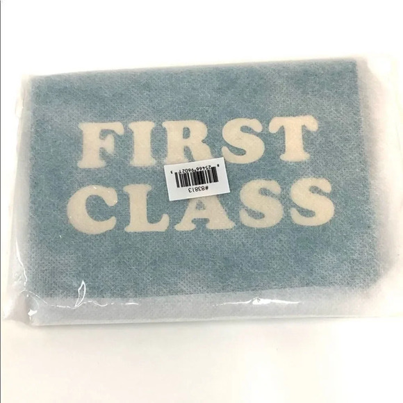 NWT! BAN.DO “First Class” Passport Holder - Picture 10 of 12